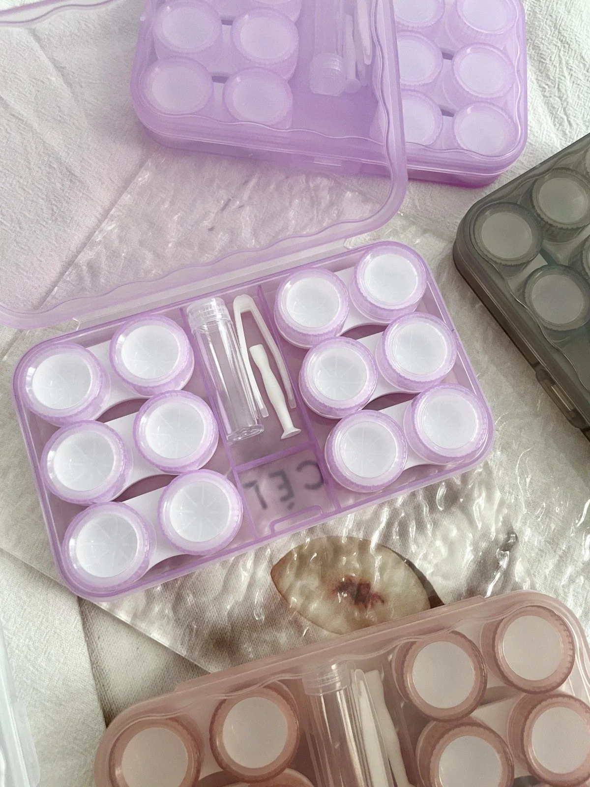 Ins Retro Cold Style Colored Contact Lens Case - Roseibase